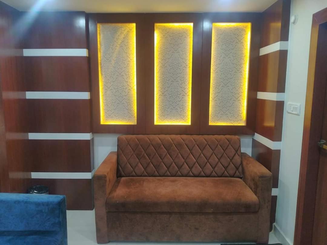 Hotel Sjr Varanasi Exterior photo